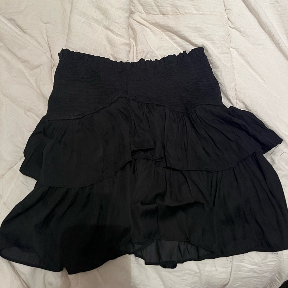 Pants store- swing into spring skirt
